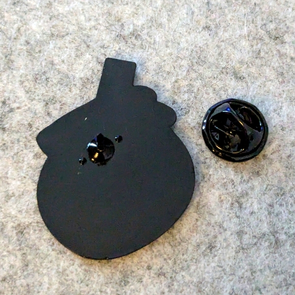 "Full of Love" Cats Valentines Pin - Bottle of Kitties Enamel Lapel Brooch - Picture 2 of 3